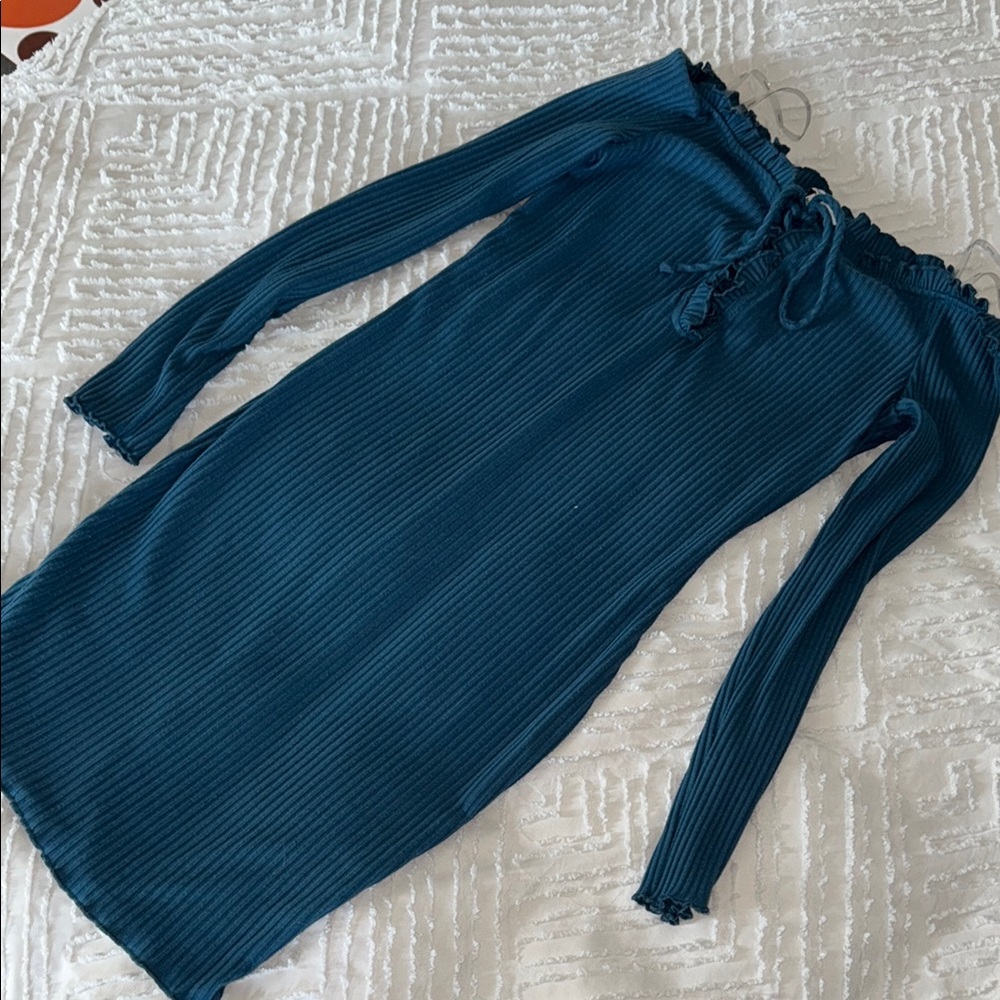 Elegant Teal Off-Shoulder Dress